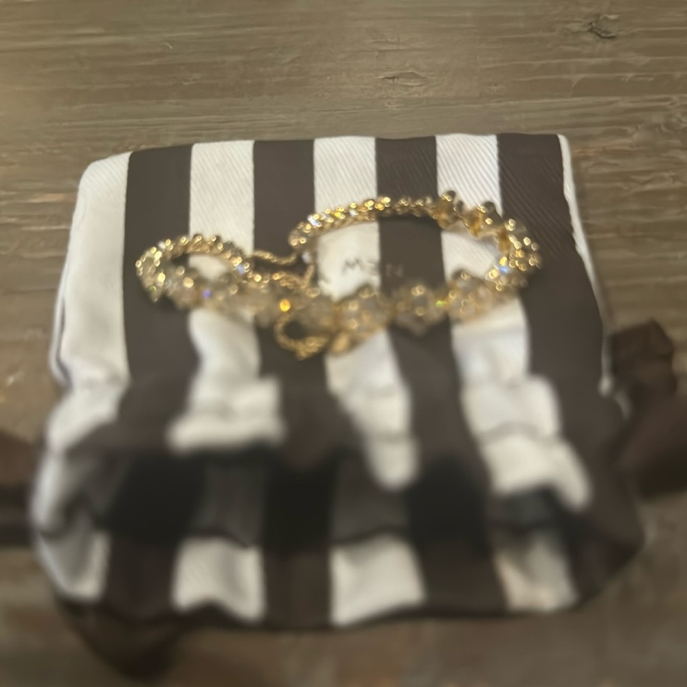 Henri bendel bracelet